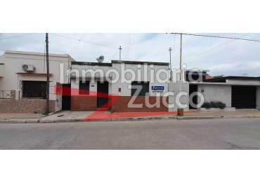VENTA: CASA CENTRICA CON LOTE DE 1.000 M2 EN CORONDA - Ref. 1092