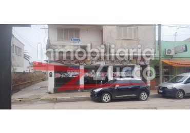 Venta: Importante inmueble ubicado en pleno centro de la cuidad de Coronda - Ref. 1311