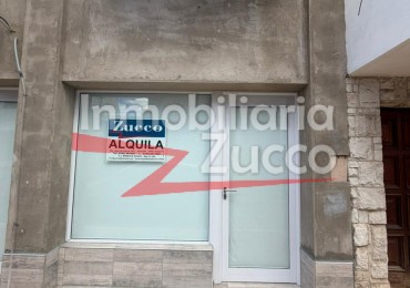 ALQUILO: LOCAL COMERCIAL EN PLENO CENTRO EN CORONDA
